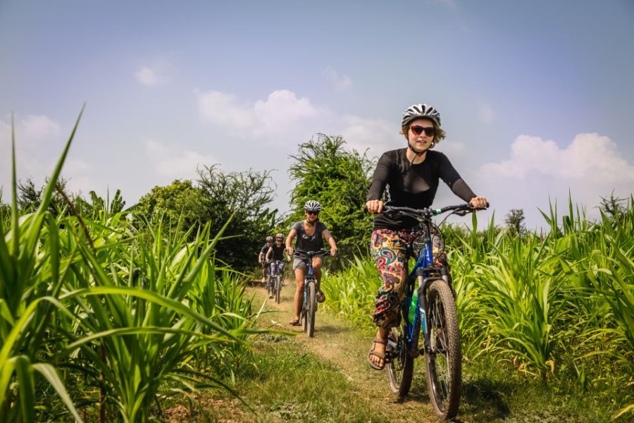 Cambodia Bicycle Phnom Penh to Siem Reap Tour 8 Days